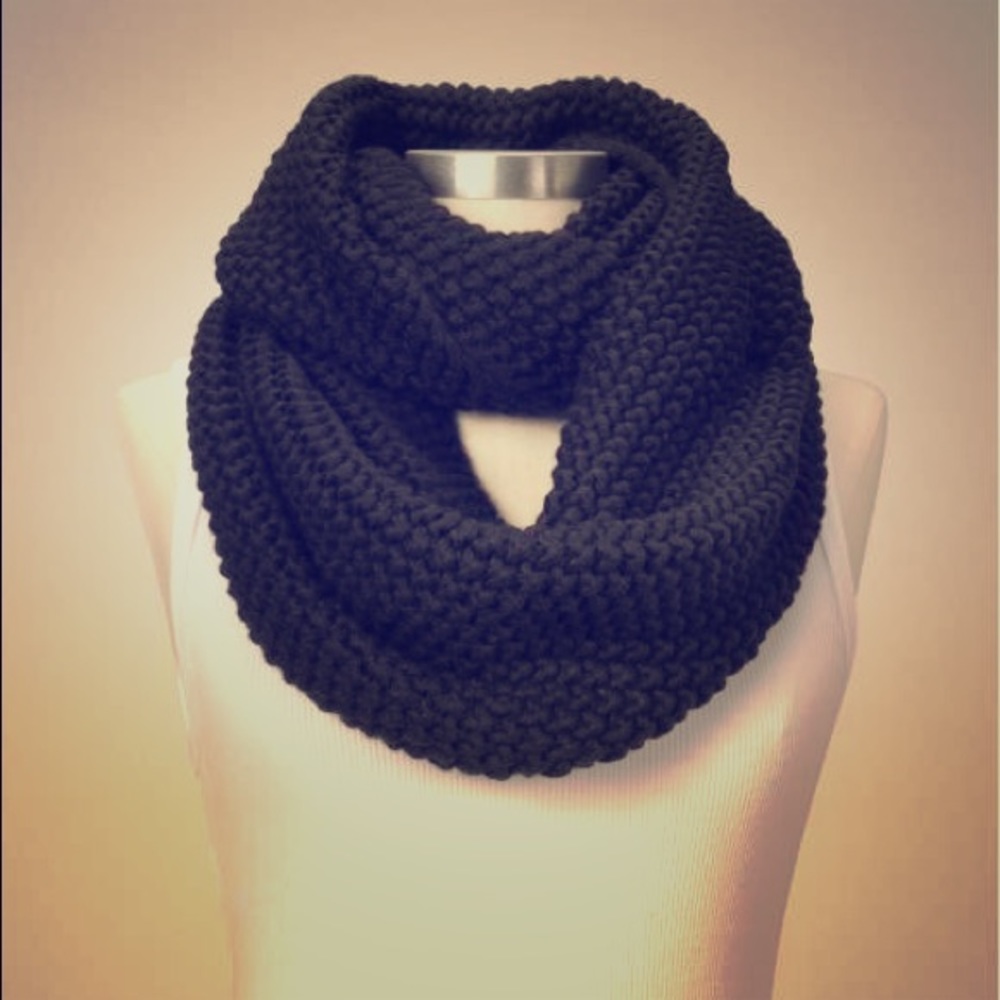 GAP scarf used only one once